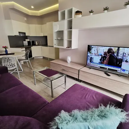 アパート Cs Apartmentos, Large Terrace, Wifi!