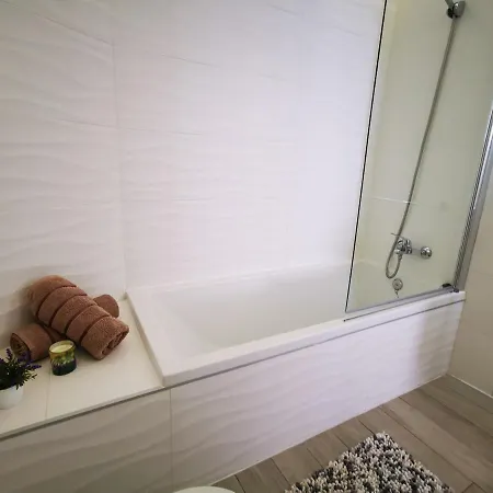 Cs Apartmentos, Large Terrace, Wifi! アパート *